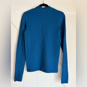 Athleta Ribbed Mock Neck Performance Top – Blue – Size S